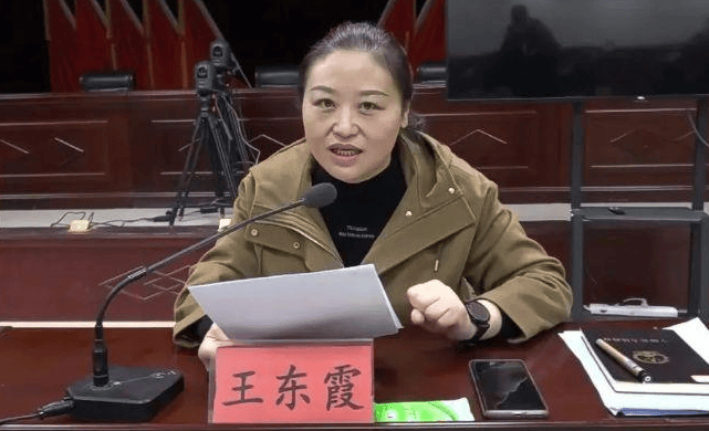 王东霞“刷白墙”，详情披露：为应付检查，花近250万元给21个村刷墙