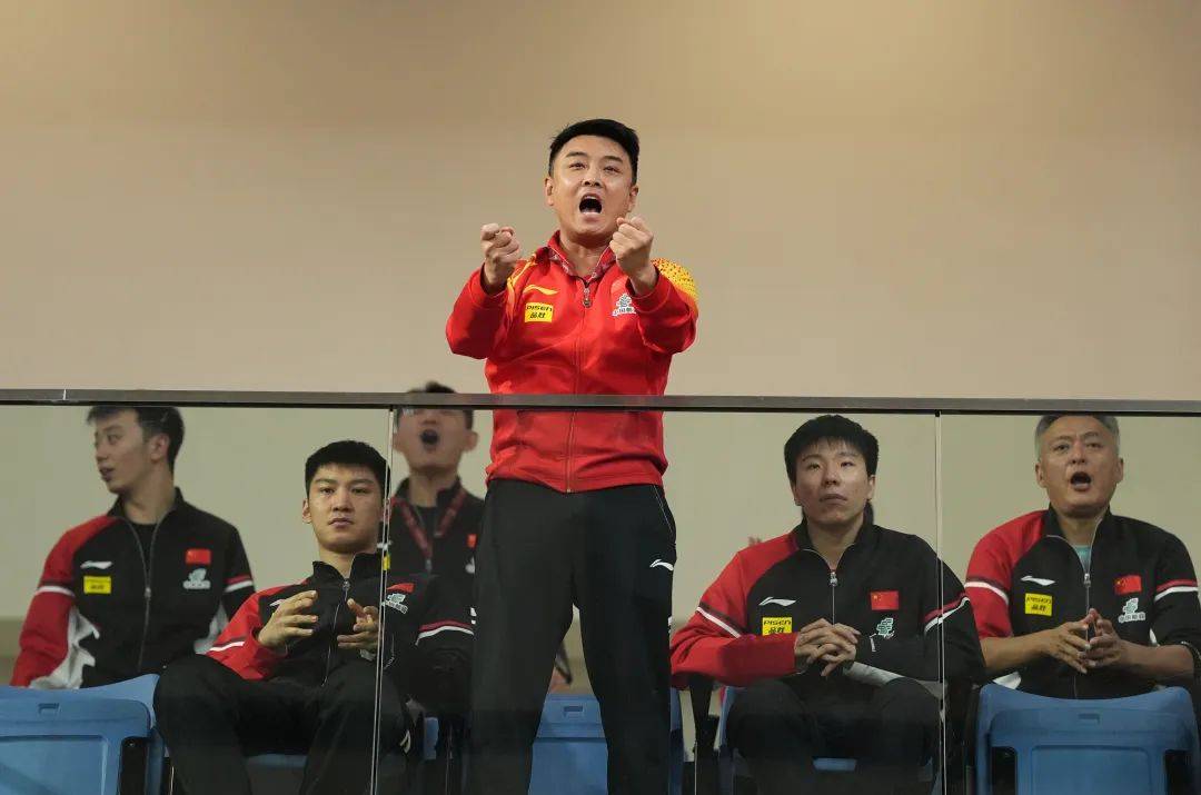 林诗栋再赢皮切福德，中国队8战全胜 | 国乒多哈5月18日成绩汇总