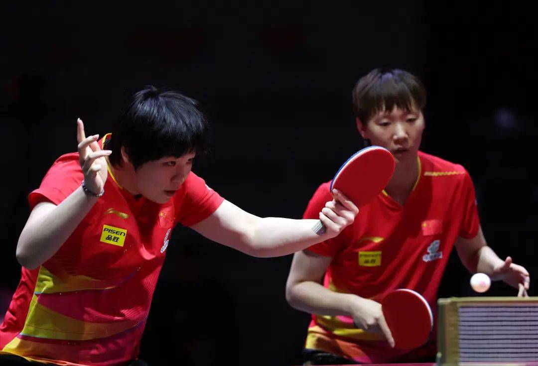 林诗栋再赢皮切福德，中国队8战全胜 | 国乒多哈5月18日成绩汇总